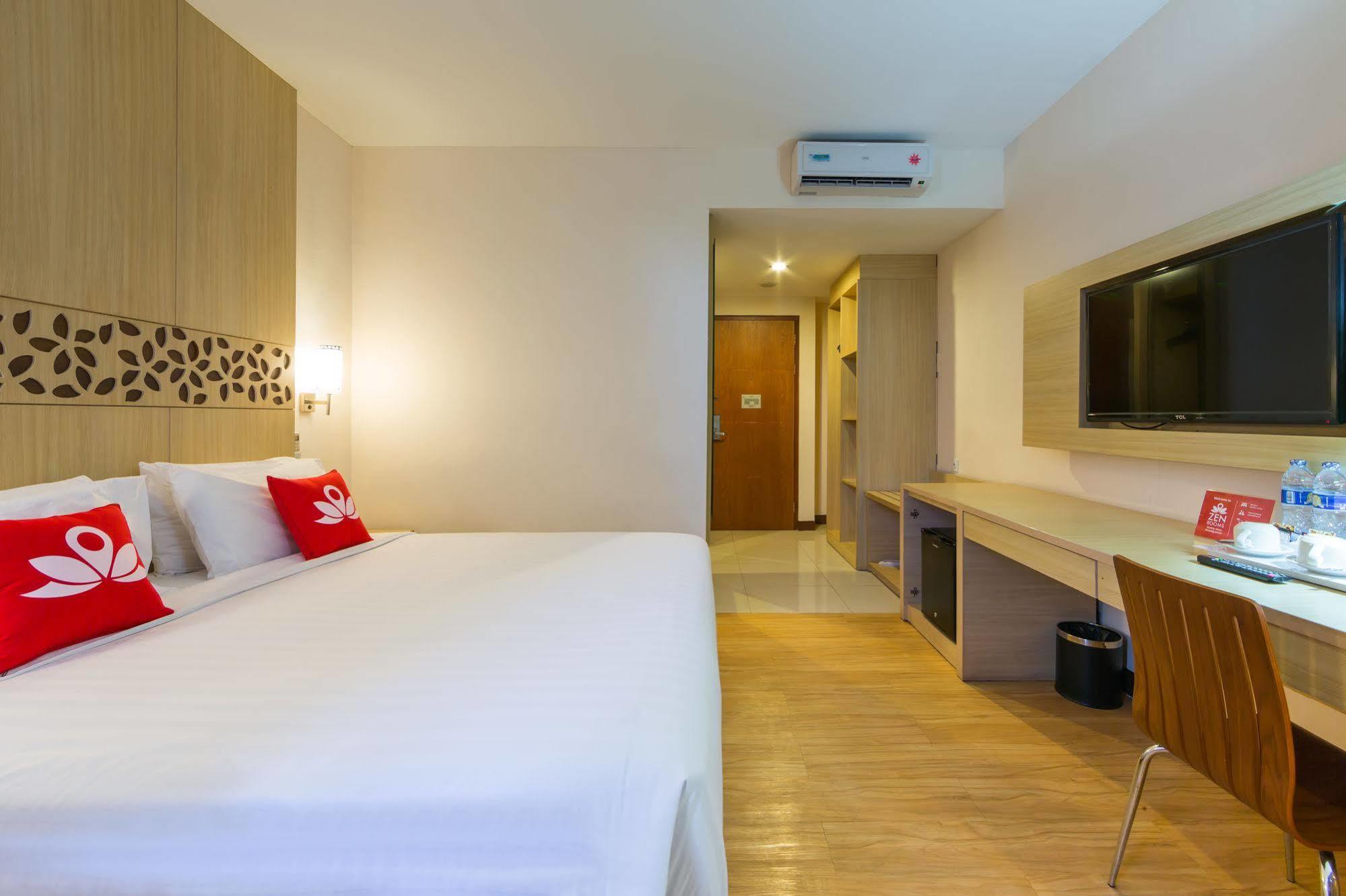 Zen Rooms Kuta Tuban Suites Eksteriør billede
