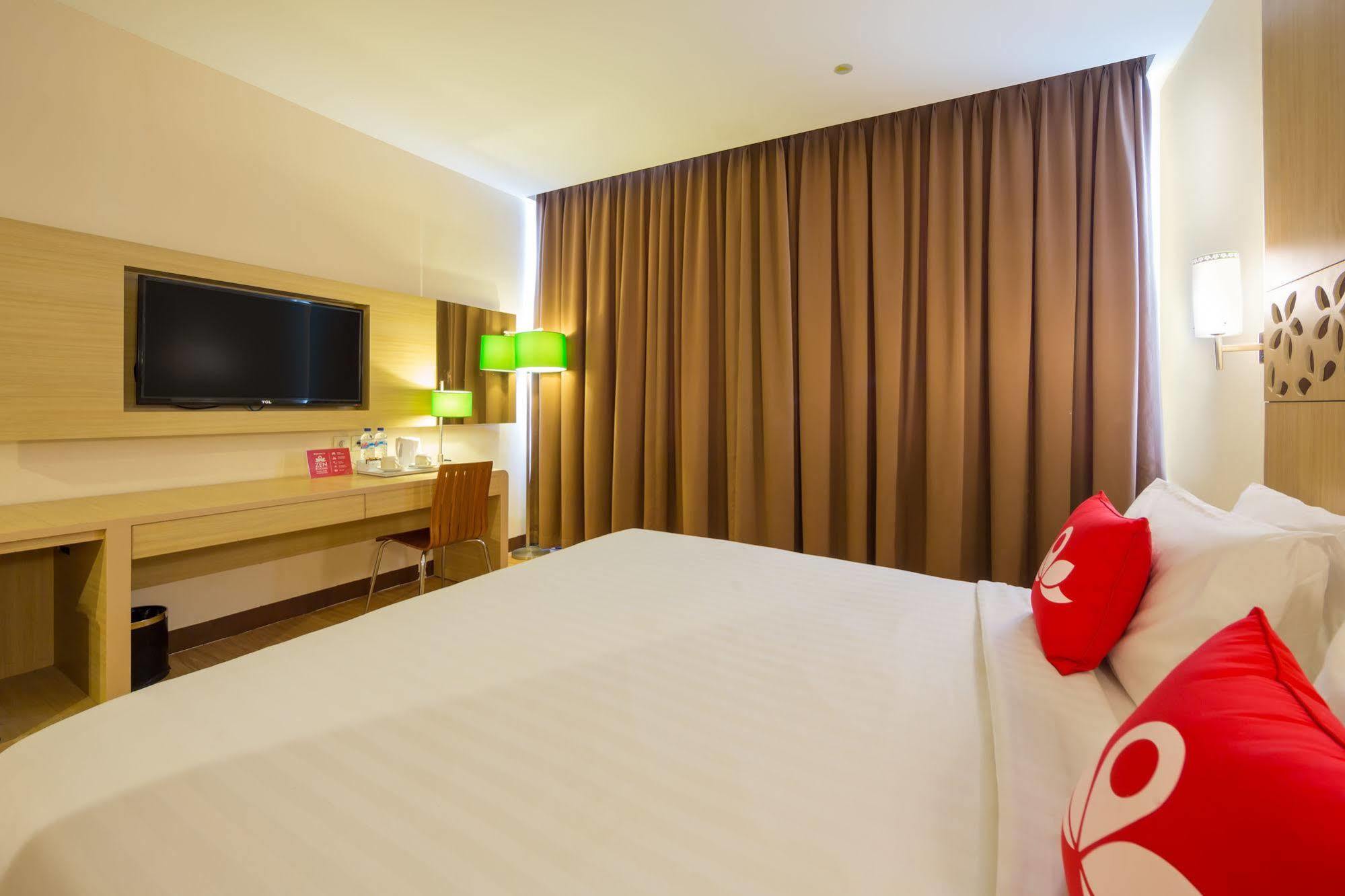 Zen Rooms Kuta Tuban Suites Eksteriør billede